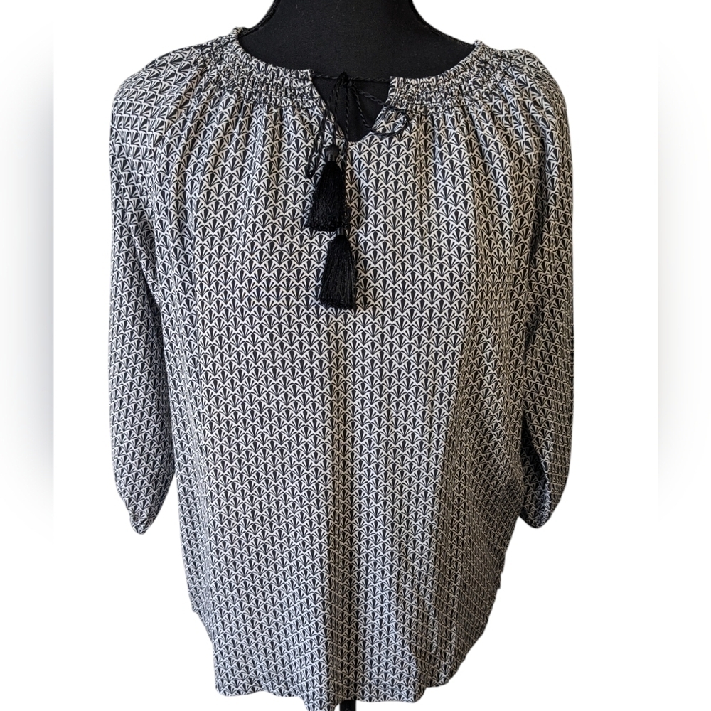 Ecru women's silk blouse with balloon sleeves geometric pattern. Size S